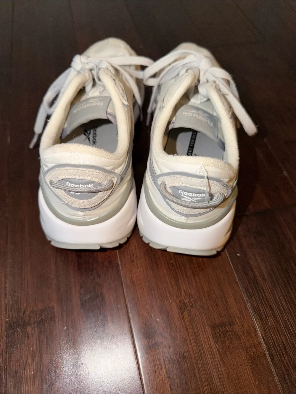 Reebok Kids Sneakers in White and Light Gray